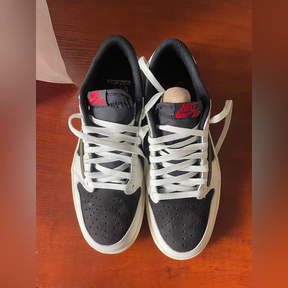 Air Jordan 1 low Travis Scott olive - Picture 7 of 7